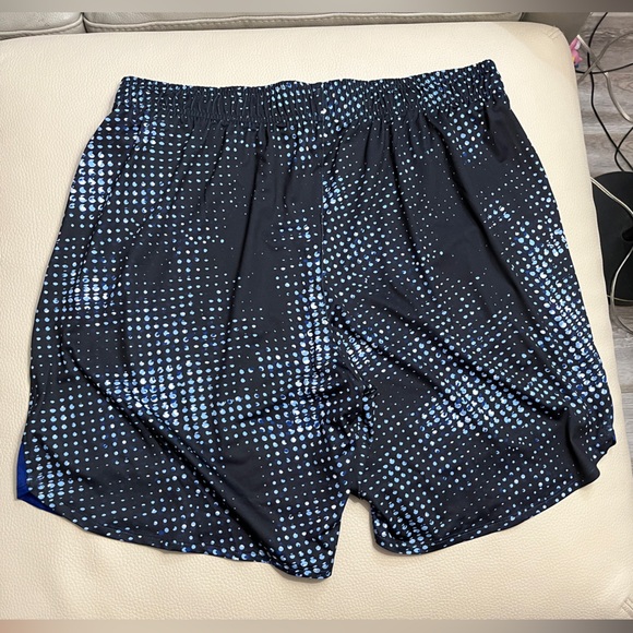 NWT - Under Armour Men’s Training Shorts - Size XL - Picture 8 of 10